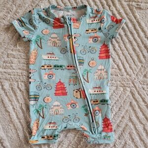 🔴4/$20🔴 Posh Peanut Around the World S/S Zippered Short Romper 3-6 months